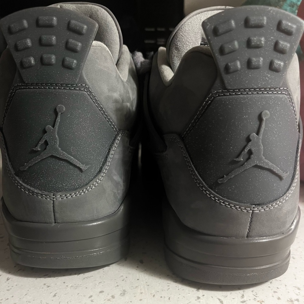 Air Jordan 4 Retro Grey - Picture 6 of 7
